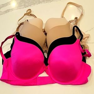 Set of 4 Victoria's secret bras 38C